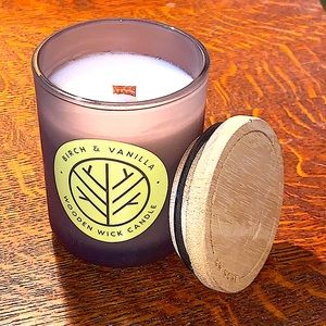 DW HOME CANDLE BIRCH & VANILLA NEW WOOD WICK RICHLY SCENTED